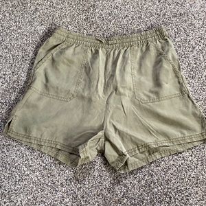 Light weight army green shorts